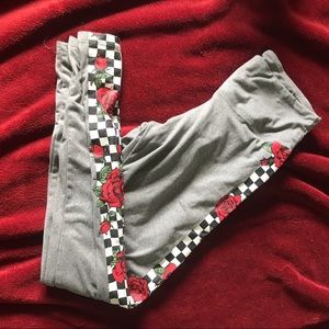 Rue 21 Rose Checkered Leggings